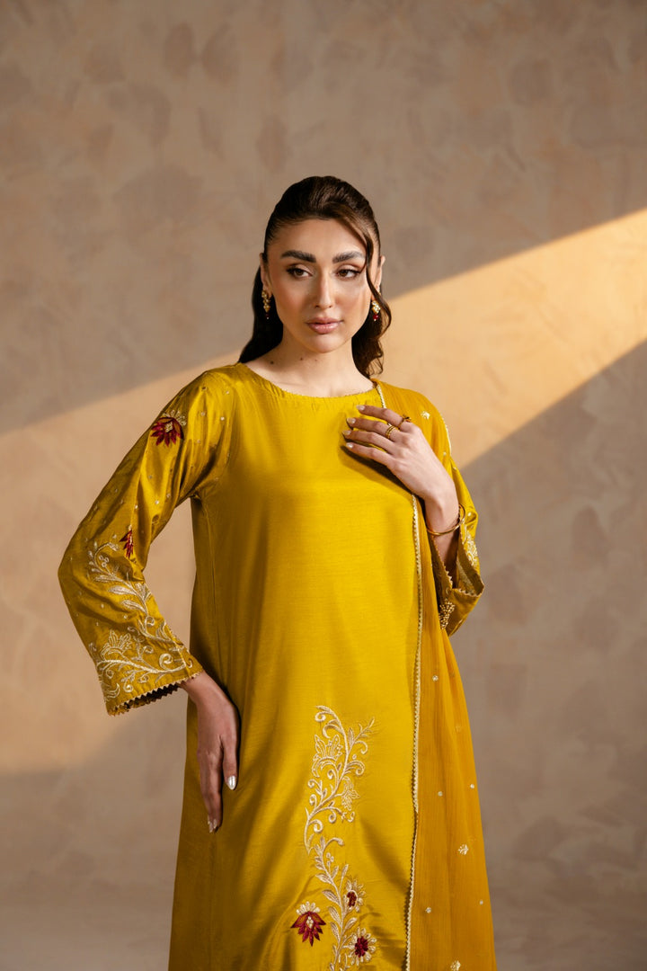 Festive embroidered raw silk 3Pc suit for weddings by Zehnaz