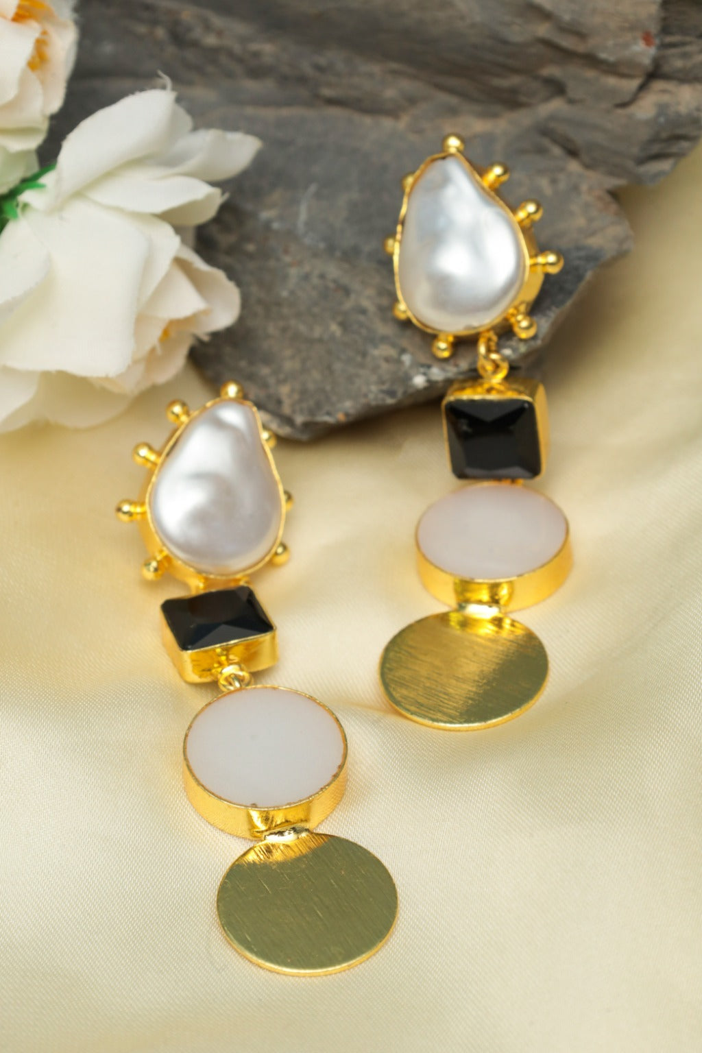 zehnaz Gold and pearl earrings 