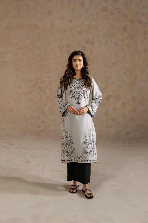 NOREEZA – Embroidered Cambric Shirt
