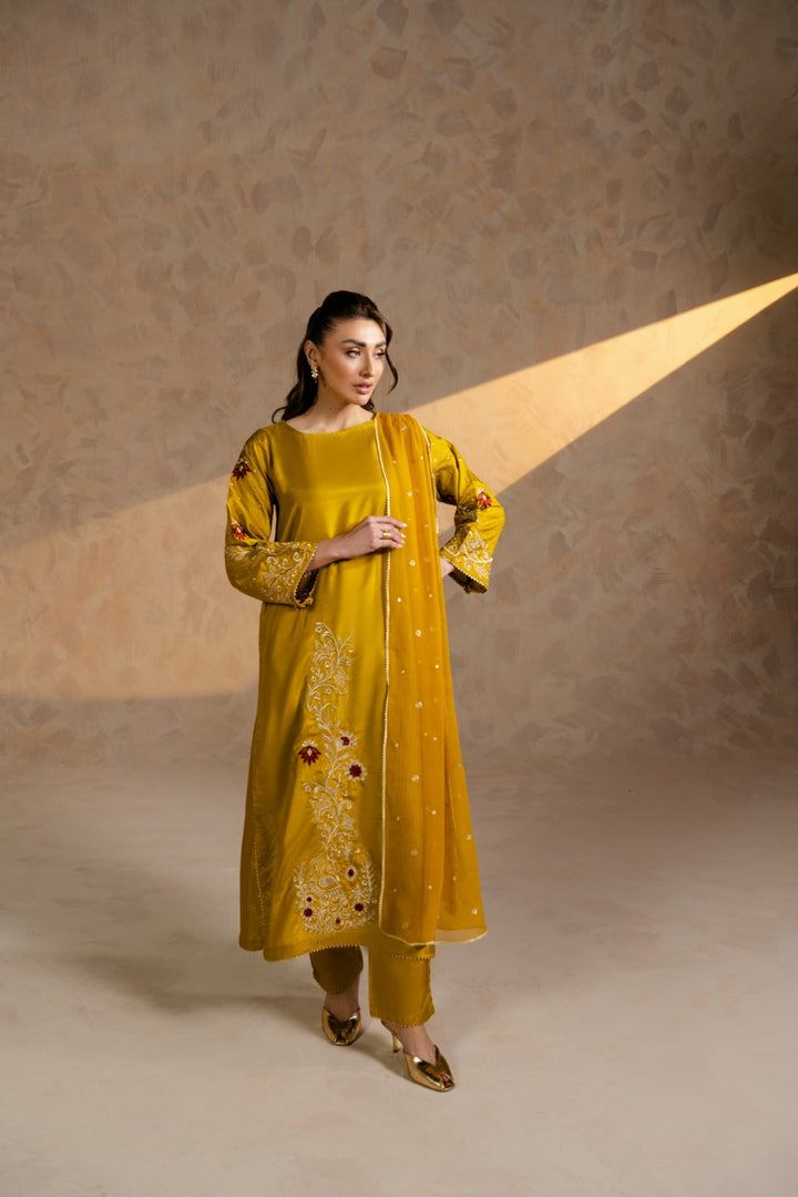 Luxury raw silk embroidered pret set with dupatta by Zehnaz