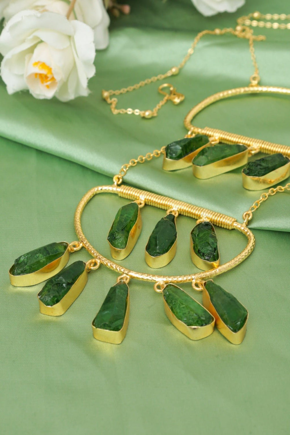 Alira Dyed Stone Necklace – Gold - Plated Raw Green Statement Jewelry - Zehnaz.ae