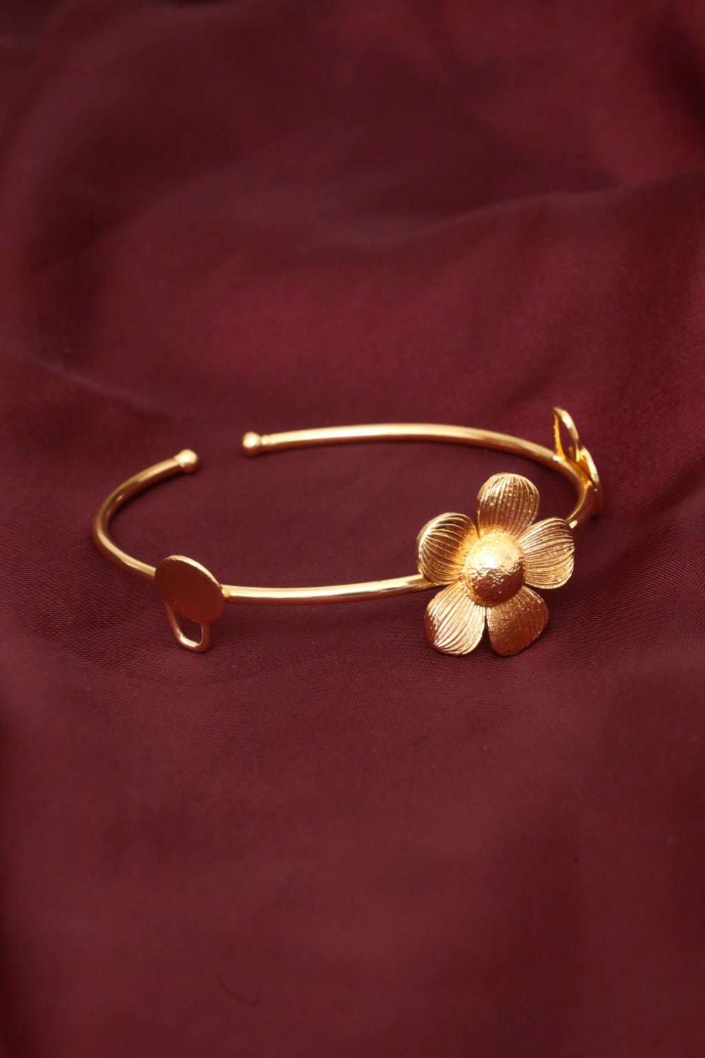 Bangaliana Flower & Heart Gold - Tone Adjustable Bracelet - Zehnaz.ae