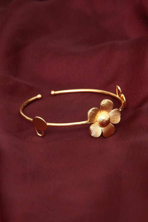 Bangaliana Flower & Heart Gold-Tone Adjustable Bracelet