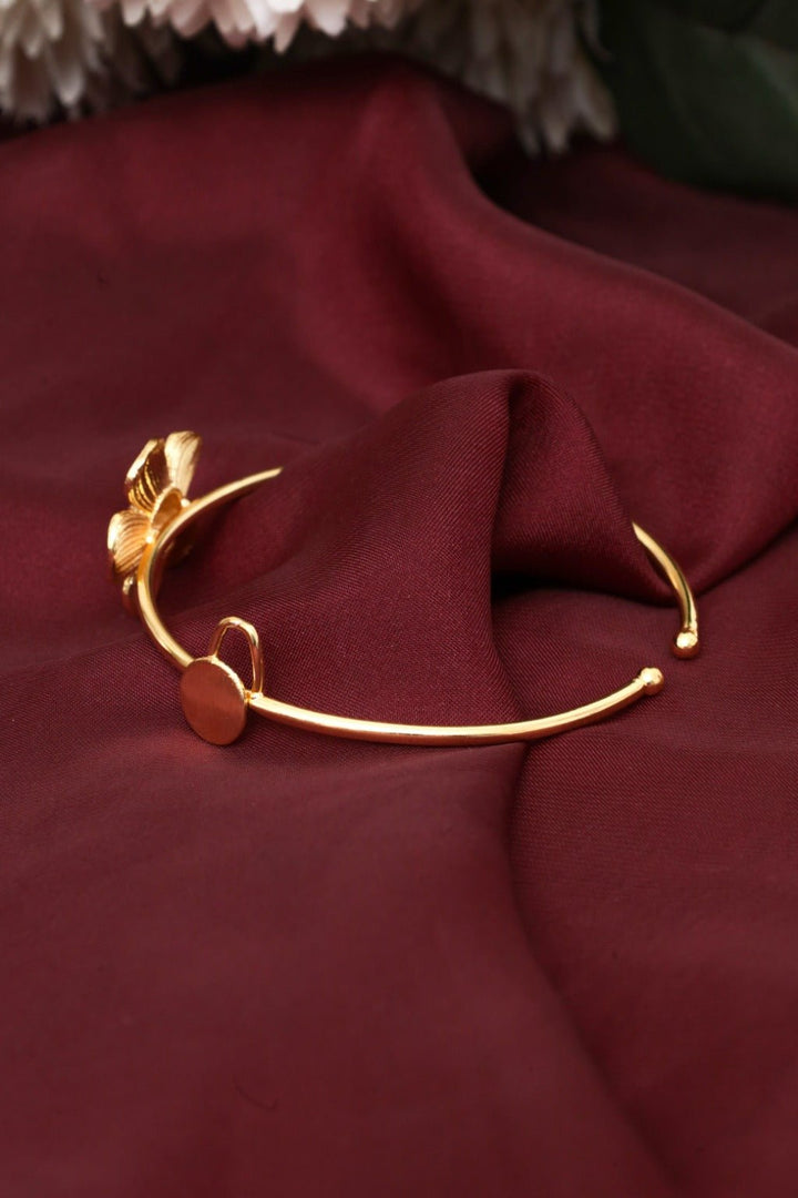 Bangaliana Flower & Heart Gold - Tone Adjustable Bracelet - Zehnaz.ae