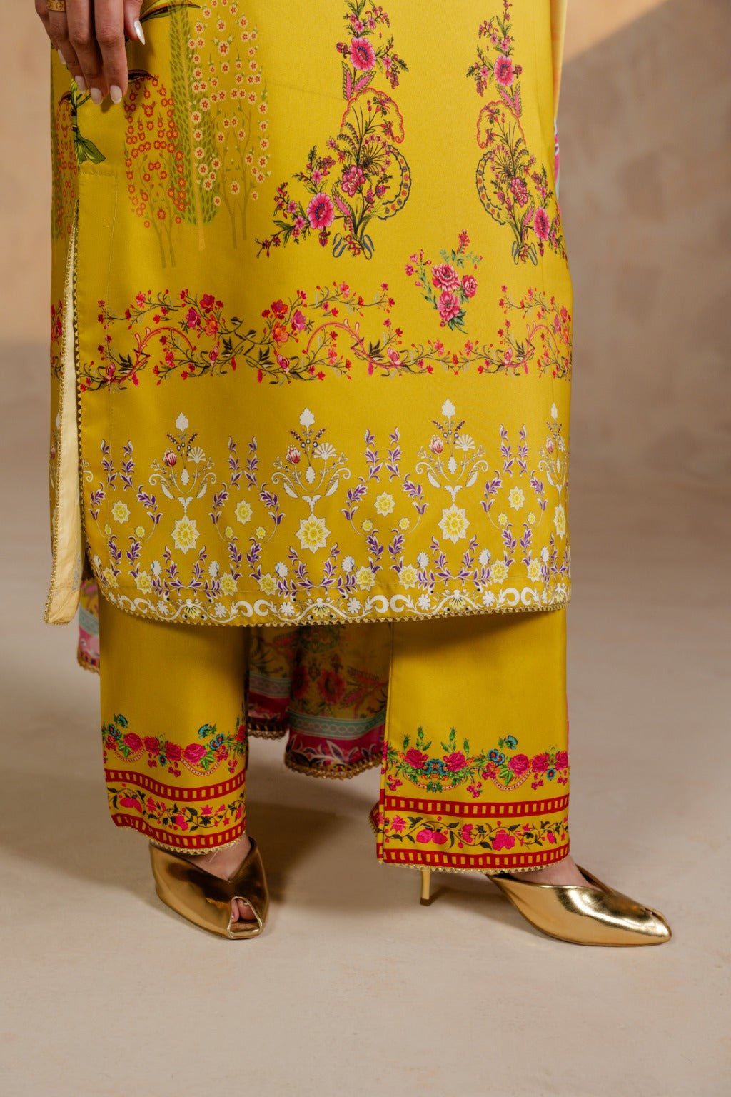 Dazzel – Printed Swiss Silk Set with Dupatta - Zehnaz.ae