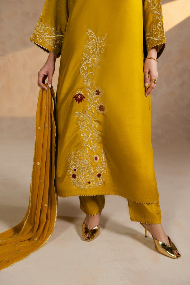 Divine – Embroidered Raw Silk 3Pc Suit - Zehnaz.ae