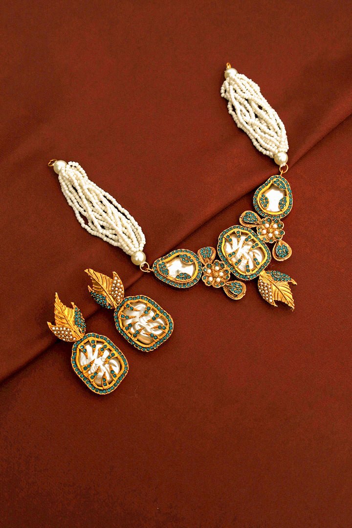 Emerald Majesty Gold - Plated Green Stone and Pearl Jewellery Set - Zehnaz.ae