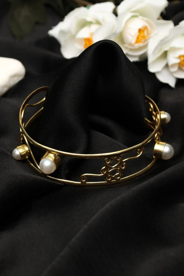 Gold - Plated Brass Pearl Filigree Cuff Bangle – Elegant Statement Jewelry - Zehnaz.ae