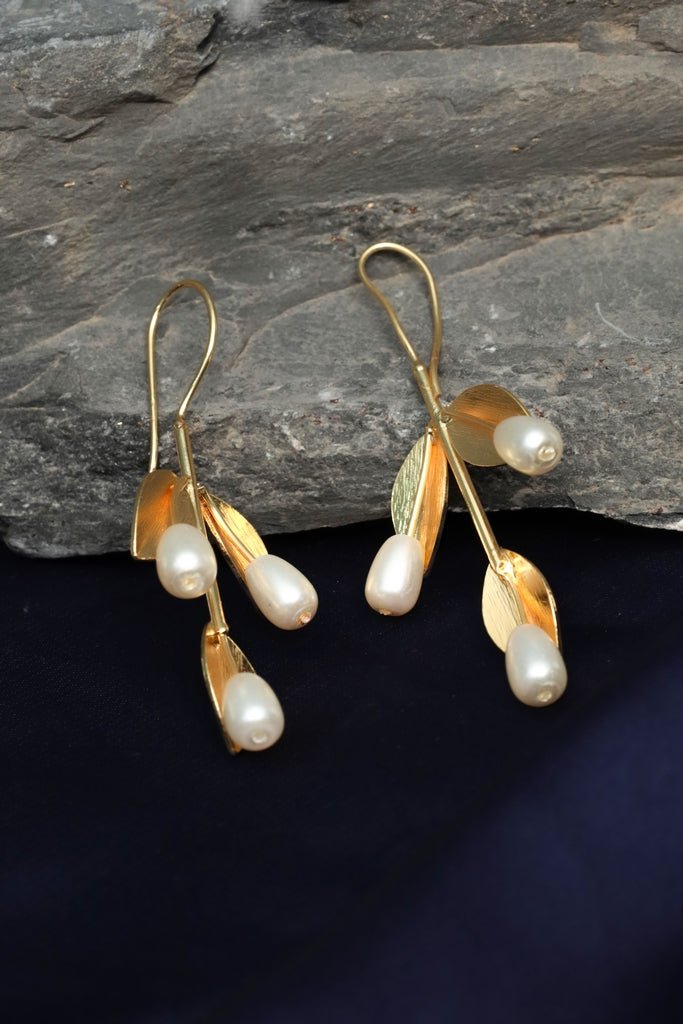 Gold Plated Leaf Pearl Drop Statement Earrings - Zehnaz.ae