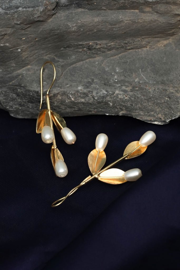 Gold Plated Leaf Pearl Drop Statement Earrings - Zehnaz.ae