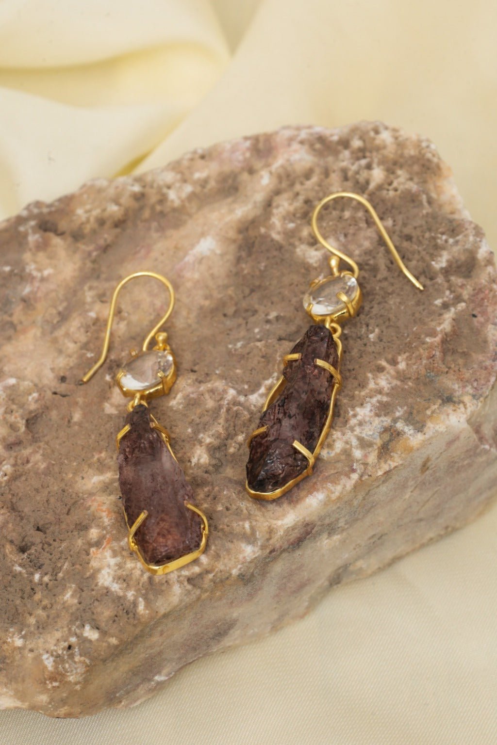 Gold - Plated Raw Garnet Drop Earrings - Zehnaz.ae