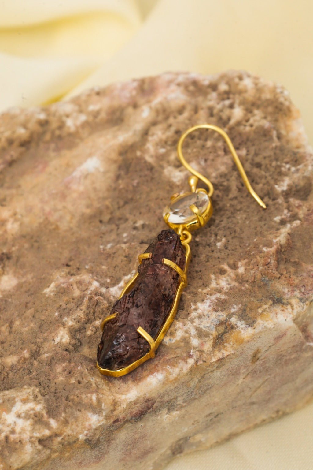 Gold - Plated Raw Garnet Drop Earrings - Zehnaz.ae