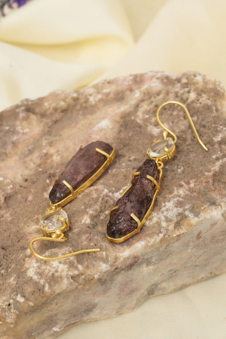 Gold - Plated Raw Garnet Drop Earrings - Zehnaz.ae