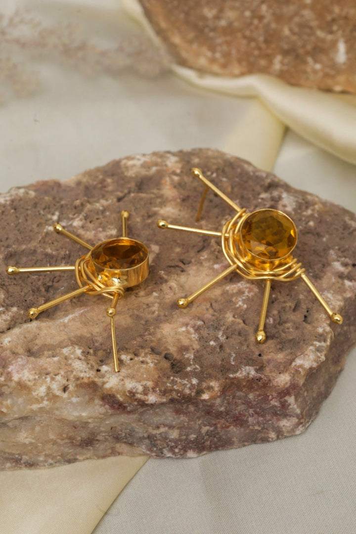 Gold - Plated Sunburst Stud Earrings - Zehnaz.ae