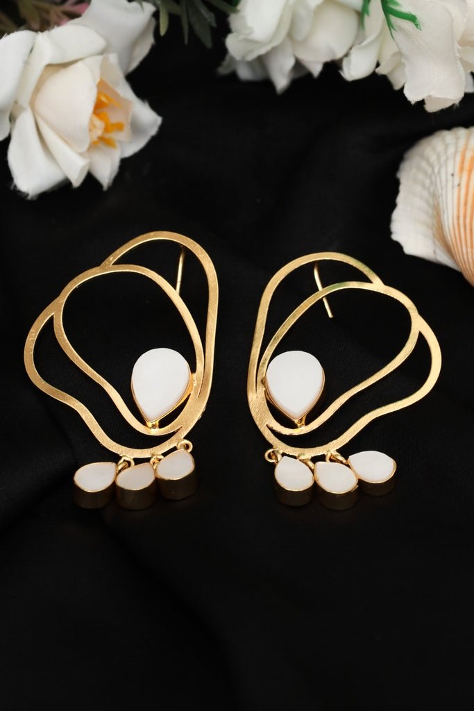 Gold Plated Teardrop Statement Brooch - Zehnaz.ae