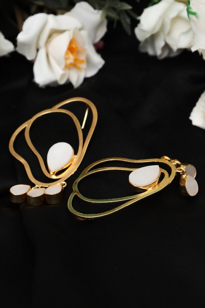 Gold Plated Teardrop Statement Brooch - Zehnaz.ae