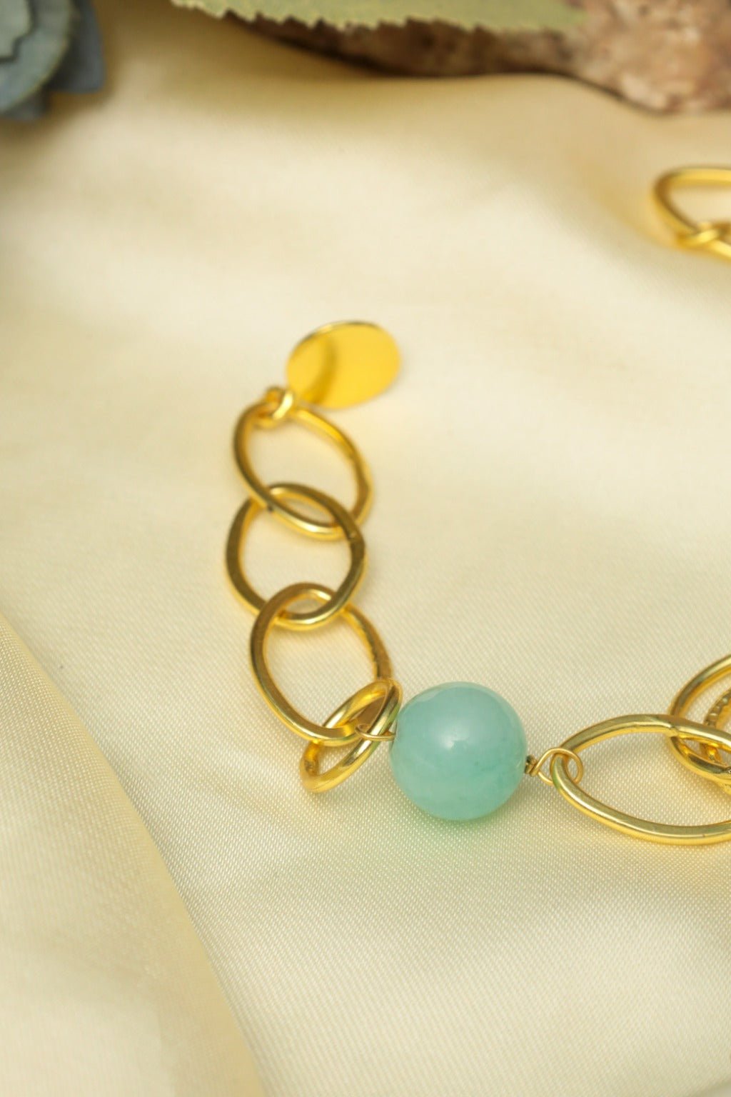 Gold - Tone Chunky Oval Link Bracelet with Green Gemstone Beads - Zehnaz.ae