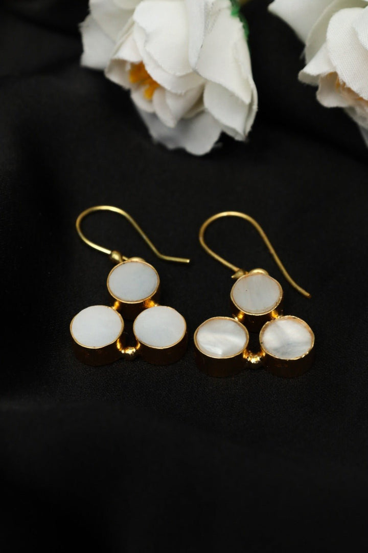 Gold - Tone Mother - of - Pearl Open Cuff Bracelet & Drop Earrings Set – Elegant Floral Jewelry - Zehnaz.ae
