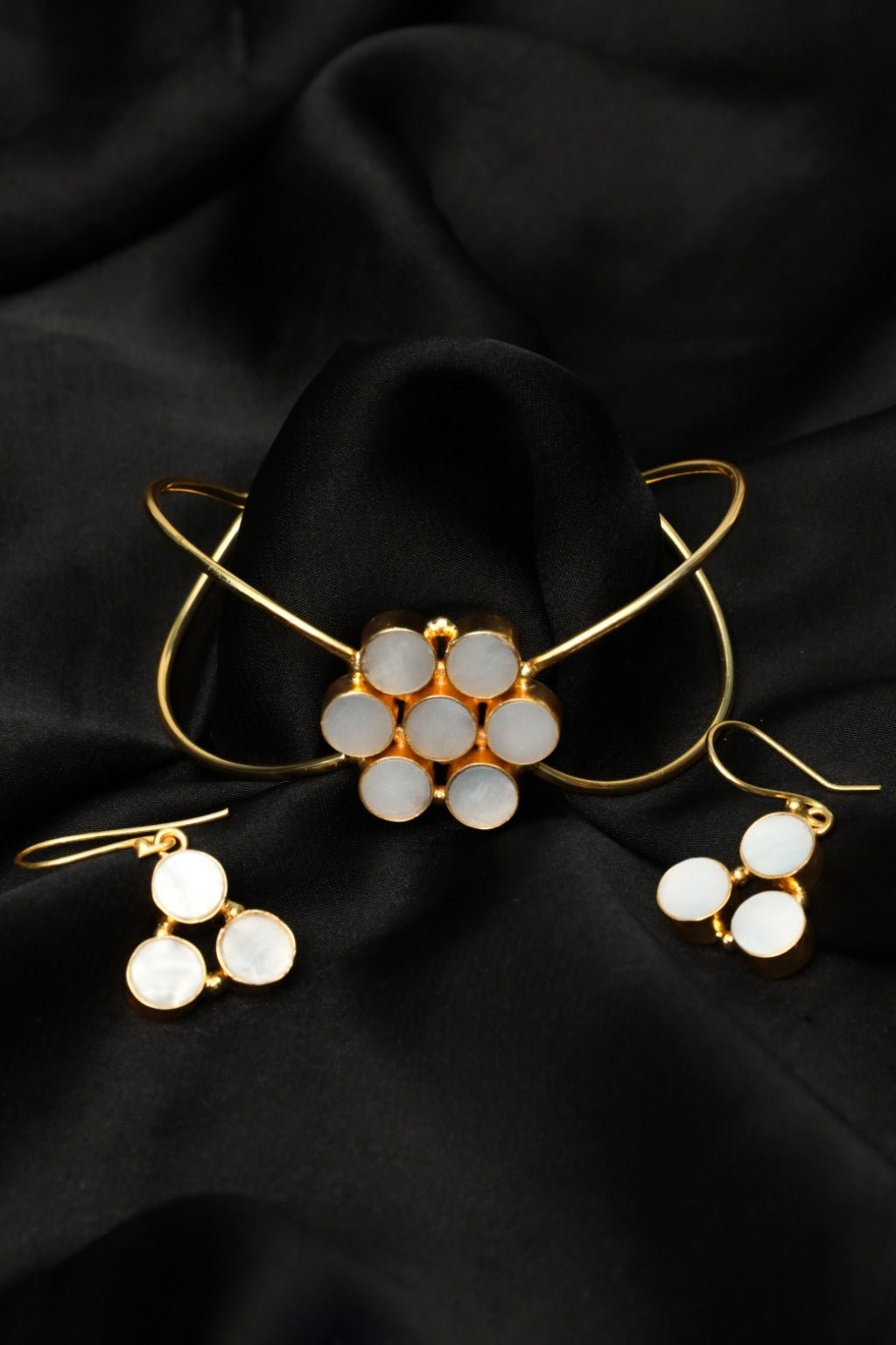 Gold - Tone Mother - of - Pearl Open Cuff Bracelet & Drop Earrings Set – Elegant Floral Jewelry - Zehnaz.ae