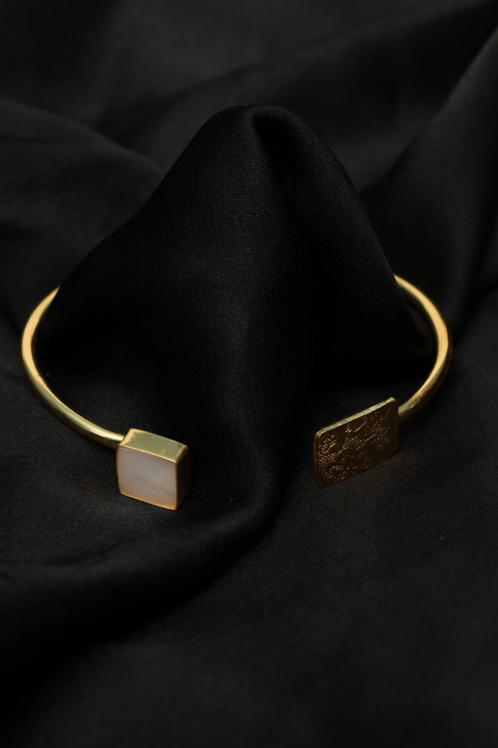 Gold - Tone Open Cuff Bracelet with White Stone & Engraved Detail – Modern Minimalist - Zehnaz.ae