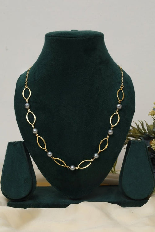 Gold-Tone Oval Link Chain Necklace with Grey Pearls