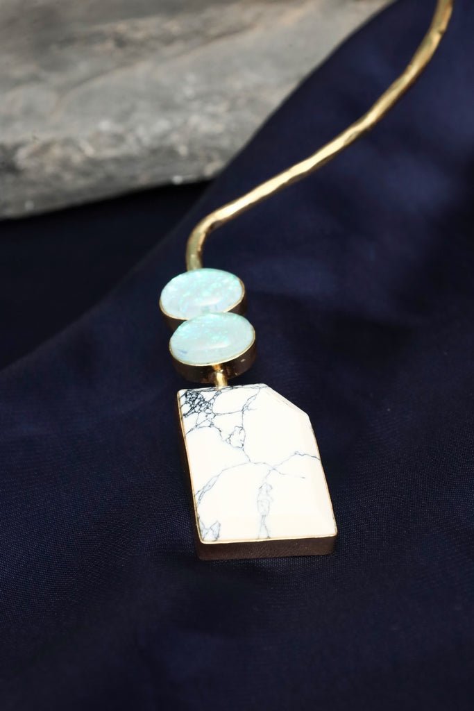 Gold - Tone Raw Stone Open Choker Necklace - Zehnaz.ae