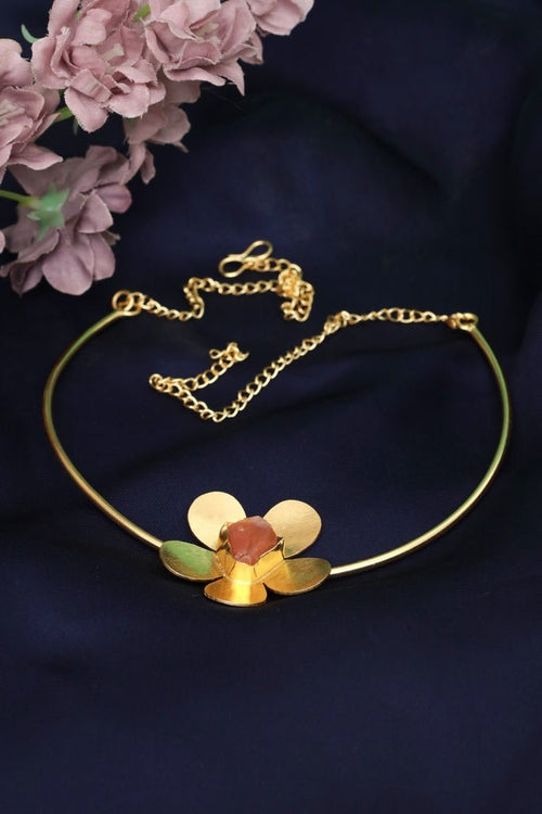 Golden Flower Necklace – Gold-Plated Statement Neck Cuff