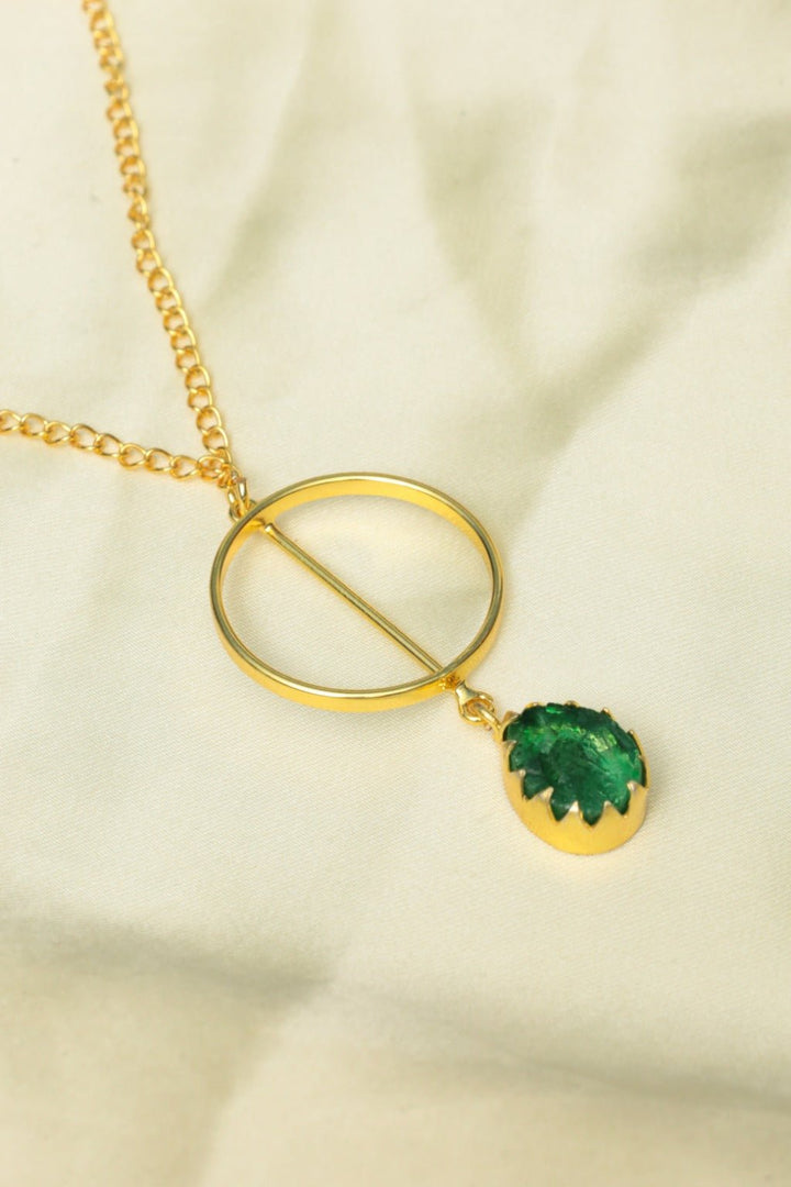 Green Drop Necklace - Zehnaz.ae