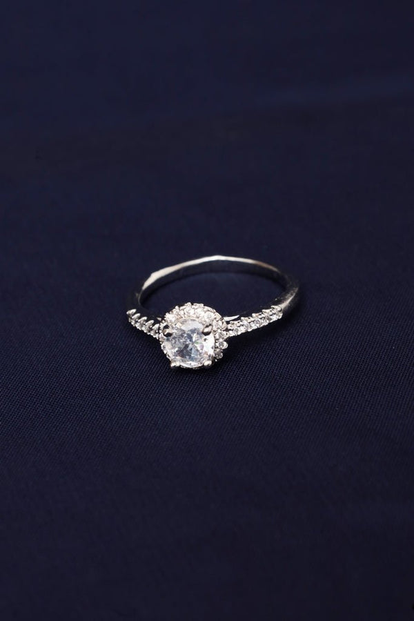 Halo Round - Cut Simulated Diamond Ring with Split Shank - Zehnaz.ae