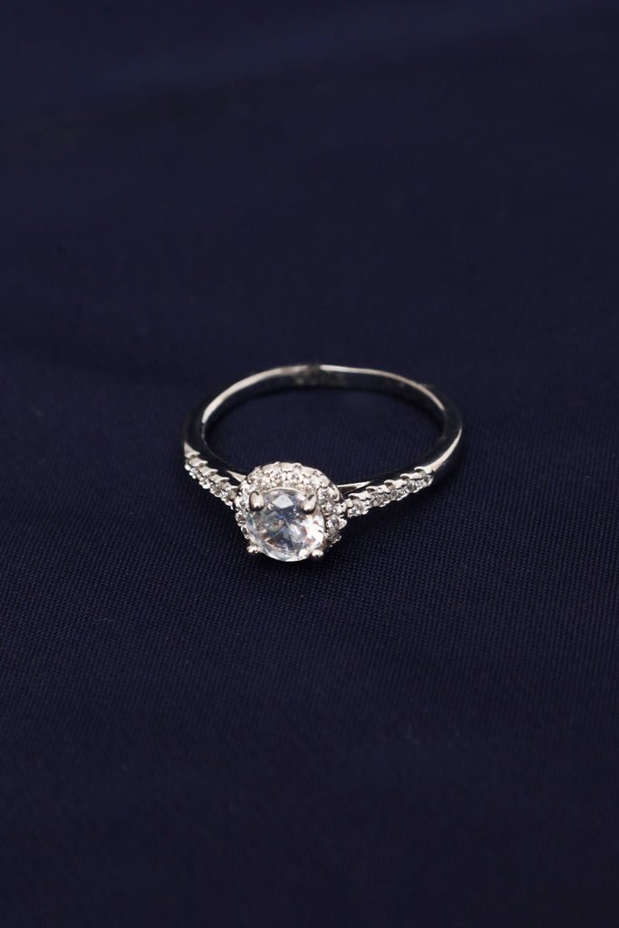 Halo Round - Cut Simulated Diamond Ring with Split Shank - Zehnaz.ae