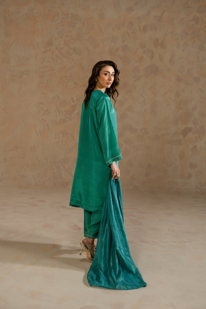 Nayra – Embroidered Russian Silk 2Pc Suit - Zehnaz.ae