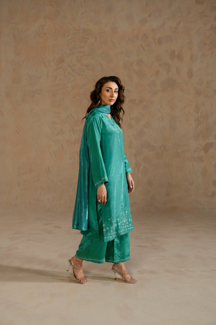Nayra – Embroidered Russian Silk 2Pc Suit - Zehnaz.ae