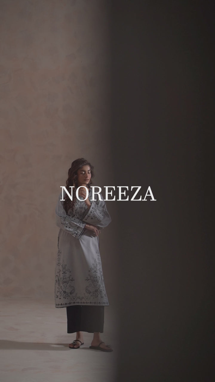 Minimal embroidered cambric shirt for women pret wear by Zehnaz