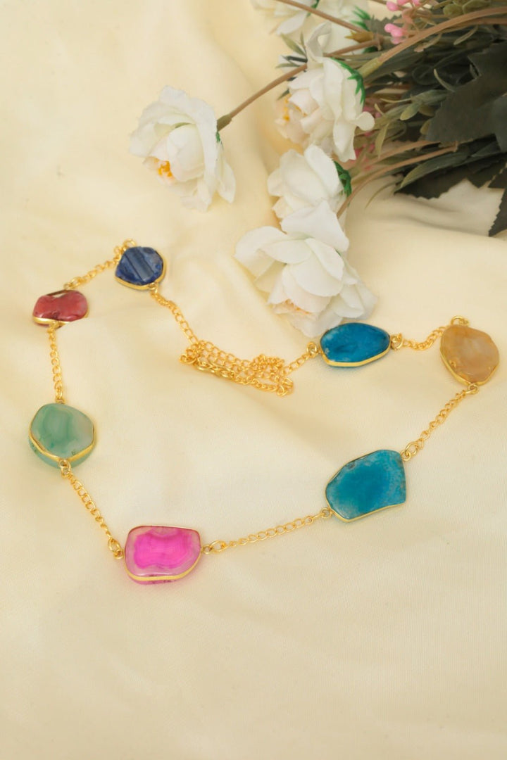 Regal Agate Necklace – Gold - Polished Statement Jewelry - Zehnaz.ae
