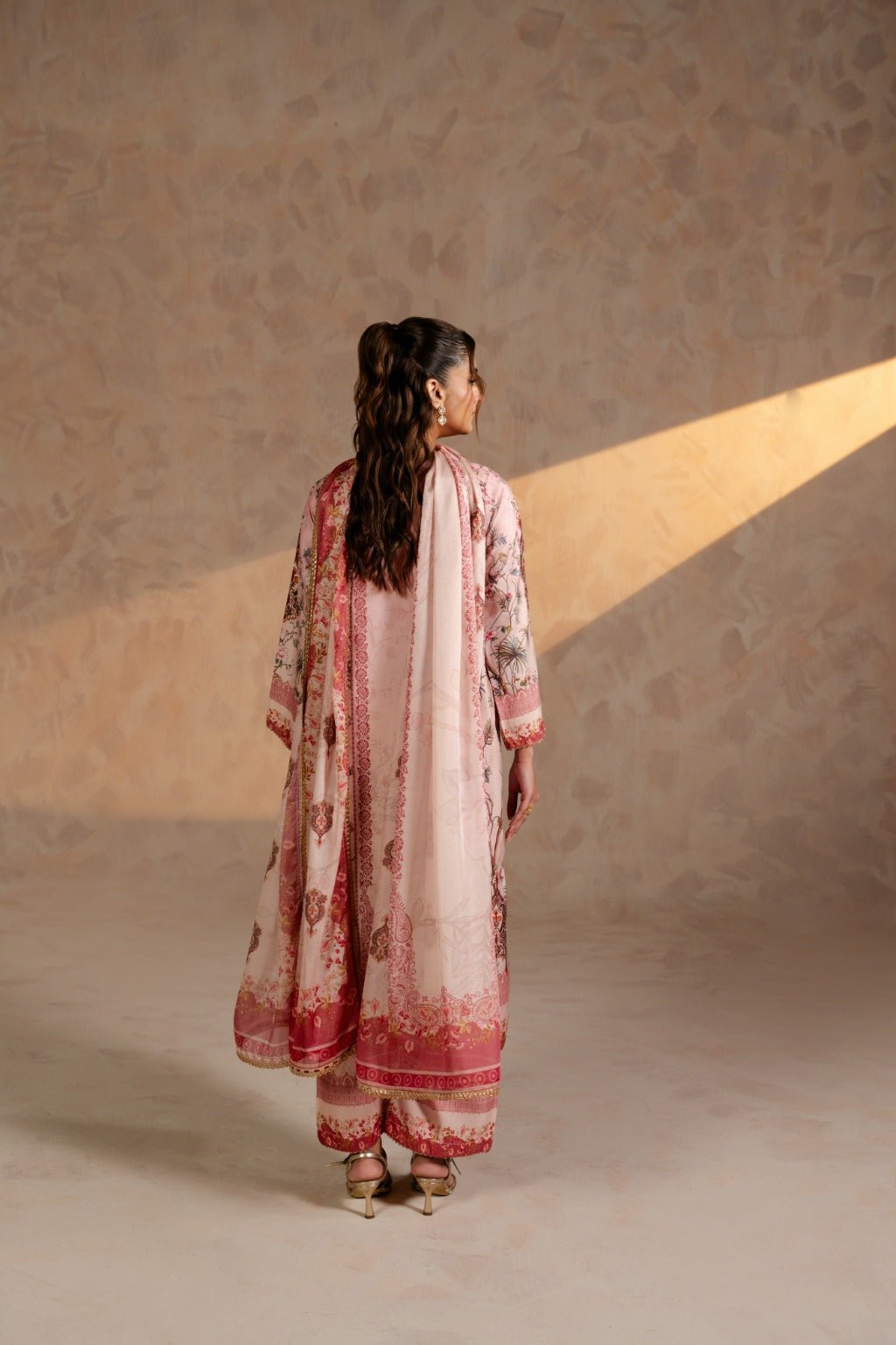 Rose Merry – Printed Swiss Silk 3Pc Suit - Zehnaz.ae