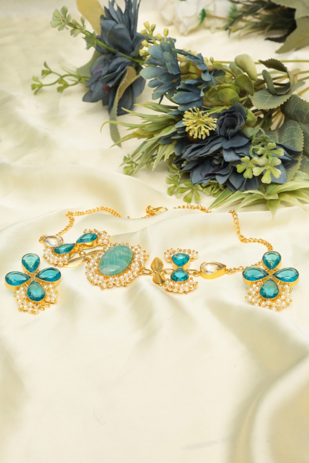 Turquoise & Pearl Gold - Plated Choker Necklace Set - Zehnaz.ae