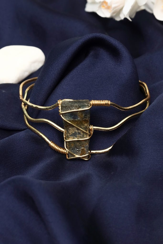 Wire Wrapped Rough Stone Cuff Bracelet – Handmade Gold Adjustable Bangle - Zehnaz.ae