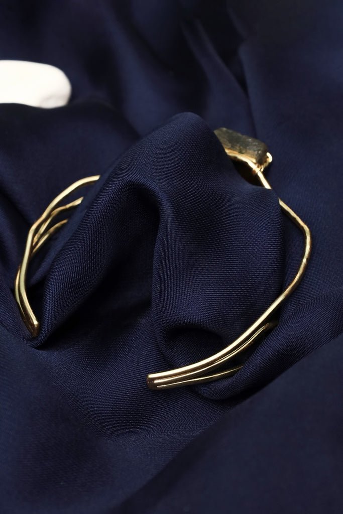 Wire Wrapped Rough Stone Cuff Bracelet – Handmade Gold Adjustable Bangle - Zehnaz.ae