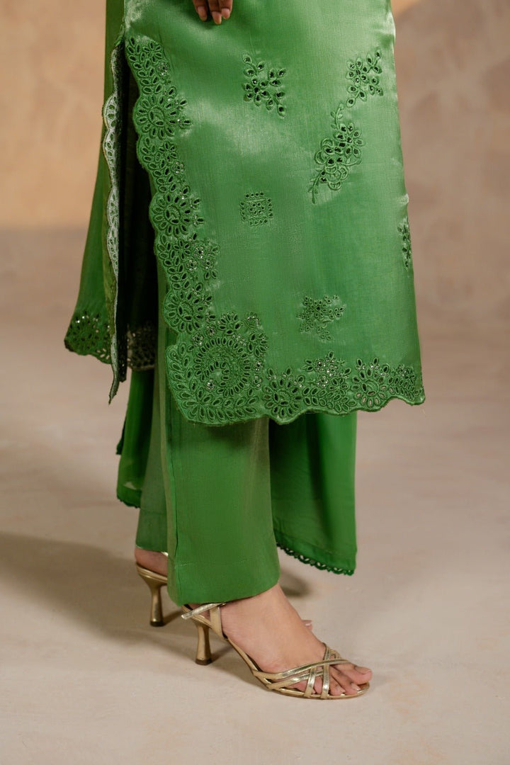 Zarlish – Embroidered Shisha Silk Kaftan Set with Dupatta - Zehnaz.ae